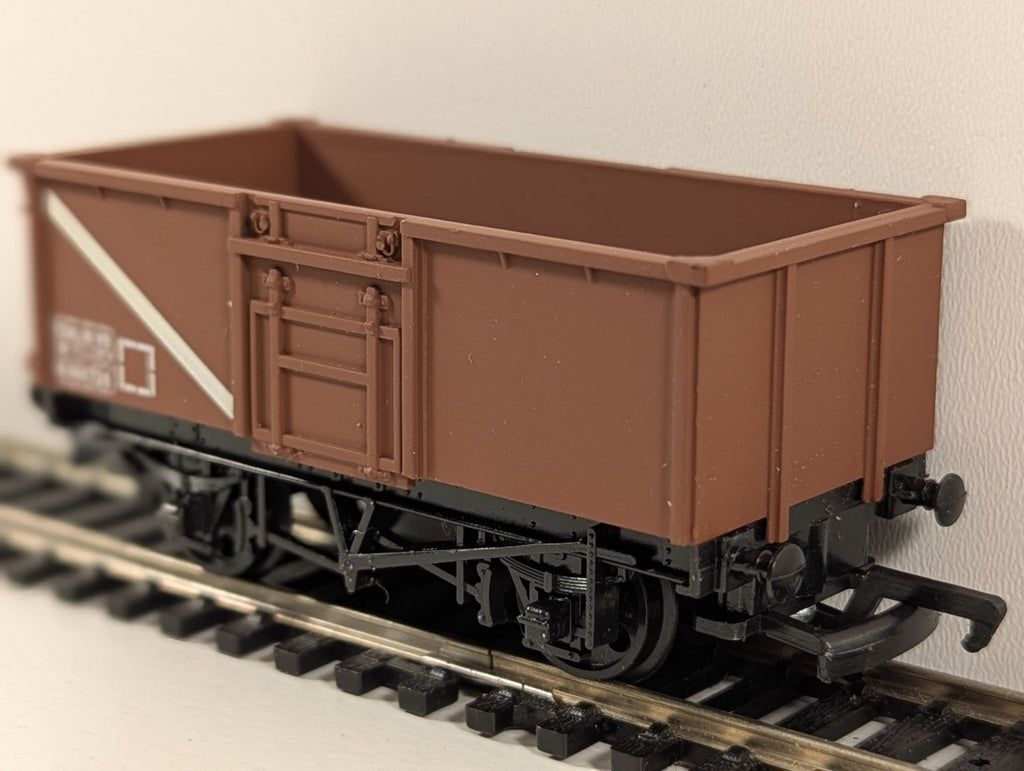 Mainline Railways 37-144 OO Gauge 16-Ton Steel Mineral Wagon – BR Brown