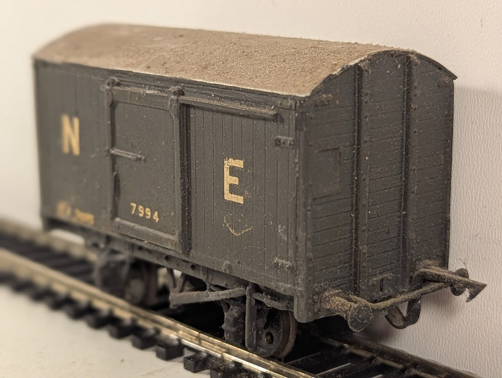 Kit-built OO Gauge LNER 12 Ton Goods Van Wagons 7994 LNER Grey