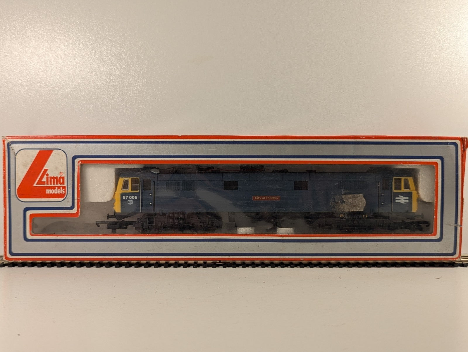 Lima 205125 MWG Class 87 87005 “City of London”