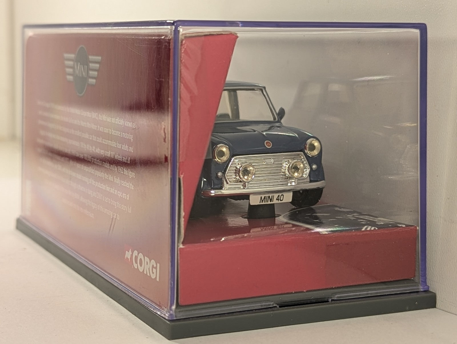 Corgi 1:43 Mini 40 Die-cast Model Car Blue