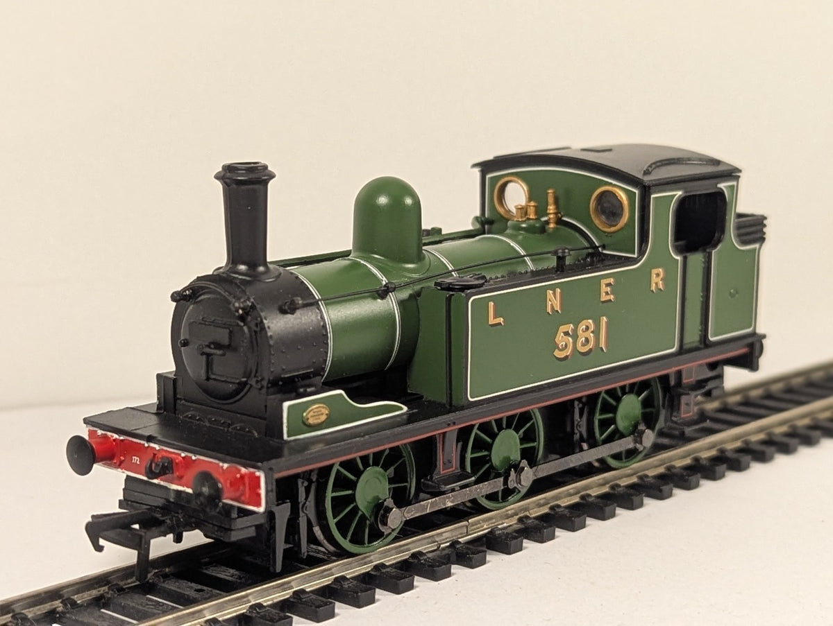 Bachmann Branchline 30-060b Class J72 0-6-0T 581 in LNER green - Limited Edition