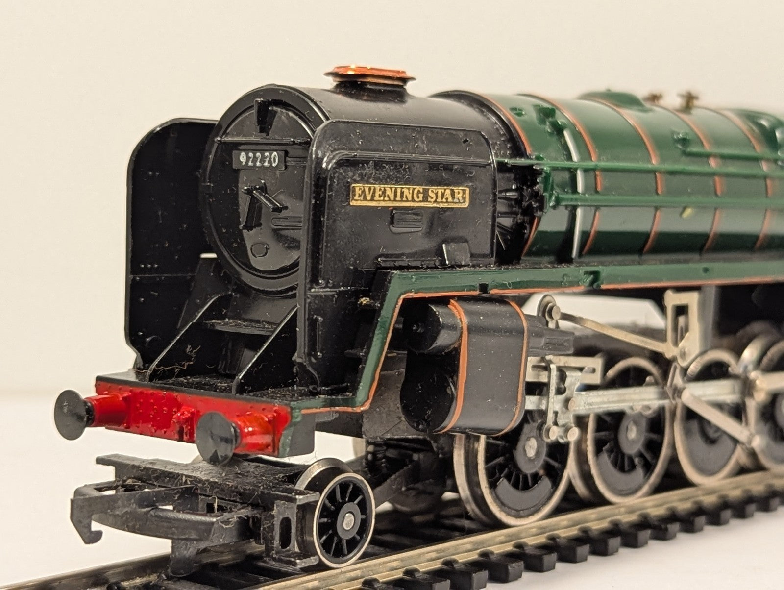 Tri-ang Hornby OO Gauge Evening Star Steam Locomotive 92220 BR Green
