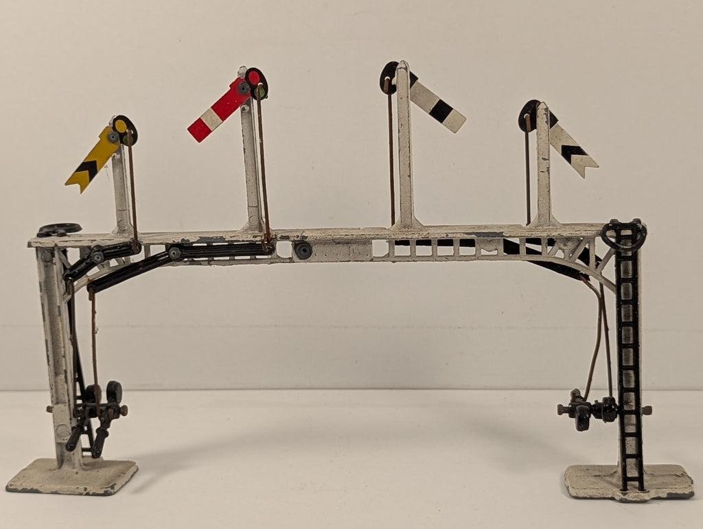 Crescent Toys OO Gauge Four Arm Signal Gantry Signals White