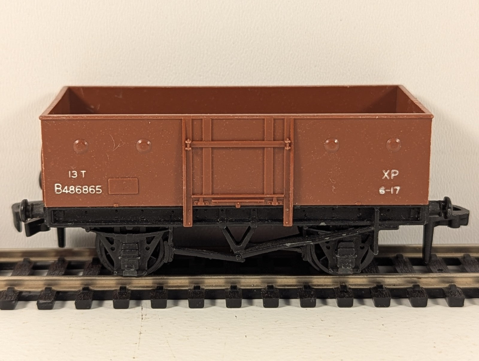 Hornby Dublo OO Gauge 13 Ton High-Sided Steel Wagon