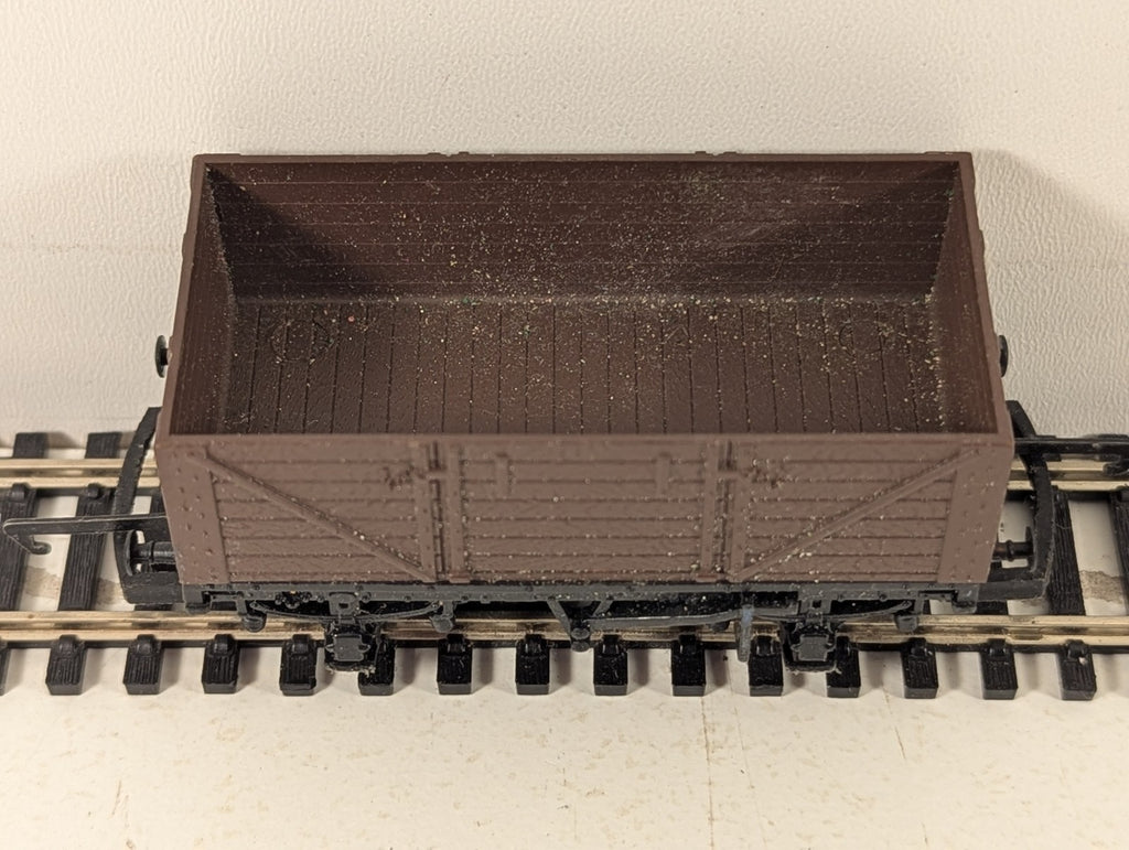 Hornby OO Gauge 7 Plank Open Wagon Goods Wagon Plain Brown