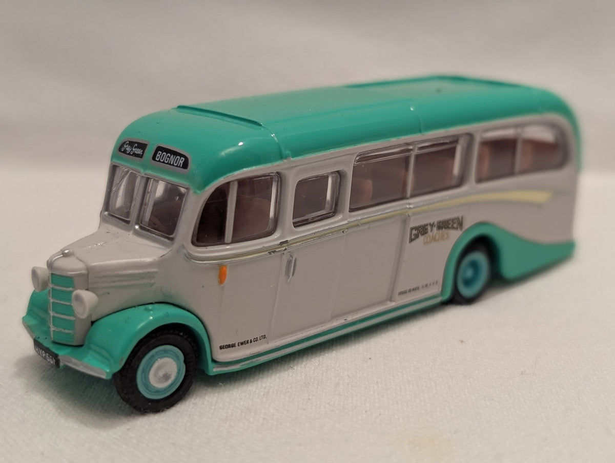 EFE 1:76 Scale Bedford OB Coach Die-cast Coach HYP 561 Grey-Green