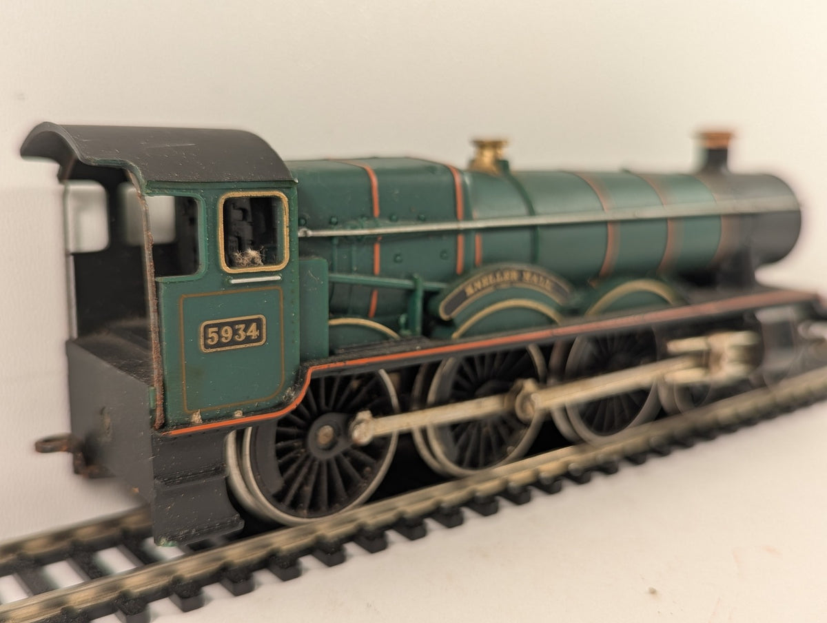 Hornby OO Gauge GWR Hall Class 'Kneller Hall' Steam Locomotive 5934 GWR Green