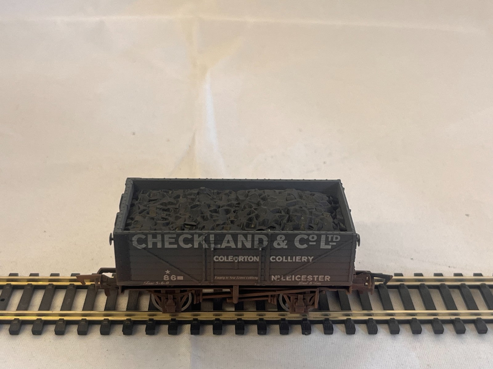 Dapol OO Gauge Checkland & Co Coleorton Colliery 7 Plank Wagon