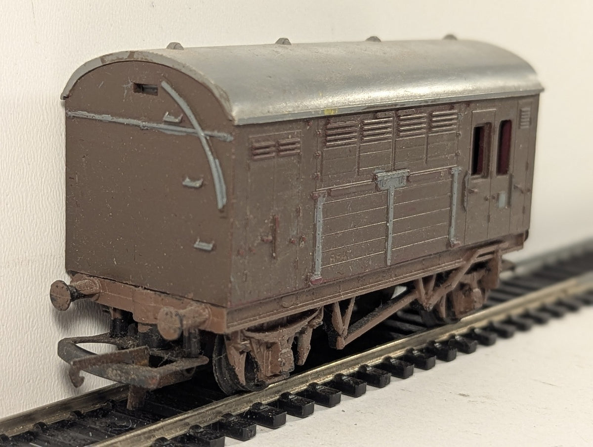 Tri-ang OO Gauge SR Utility Van Goods Wagon Repainted Brown R.16