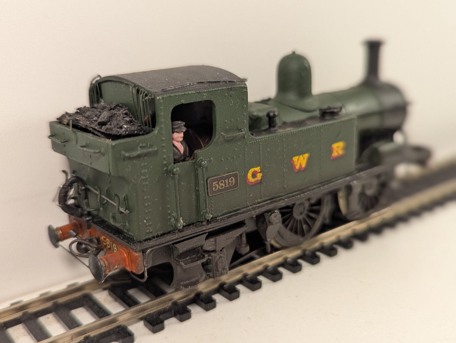 Kitbuilt OO Gauge GWR 14xx Class 0-4-2T No.5819 Steam Locomotive
