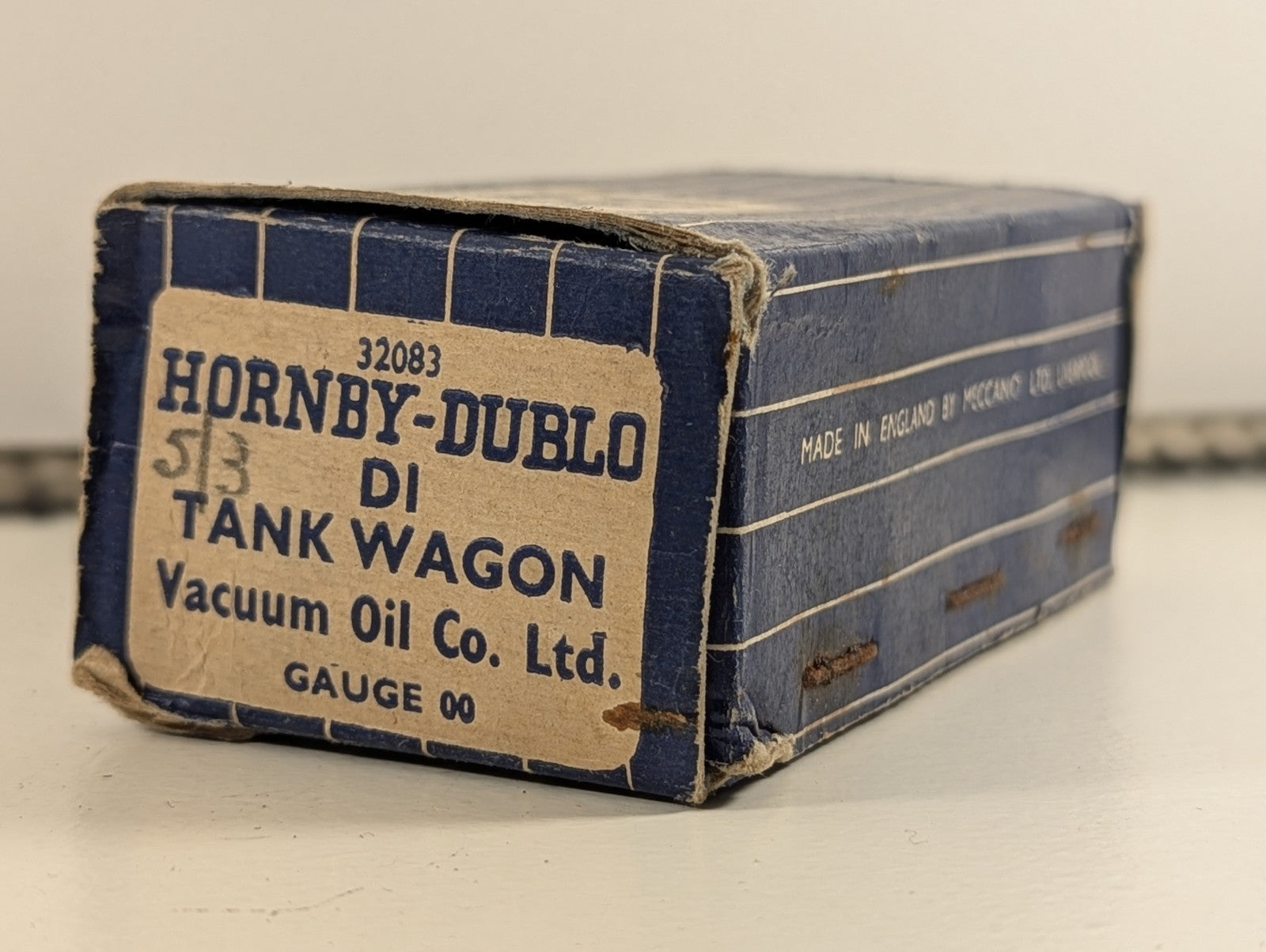 Hornby Dublo 32083 OO Gauge D1 Vacuum Oil Co Ltd Tank Wagon - Boxed