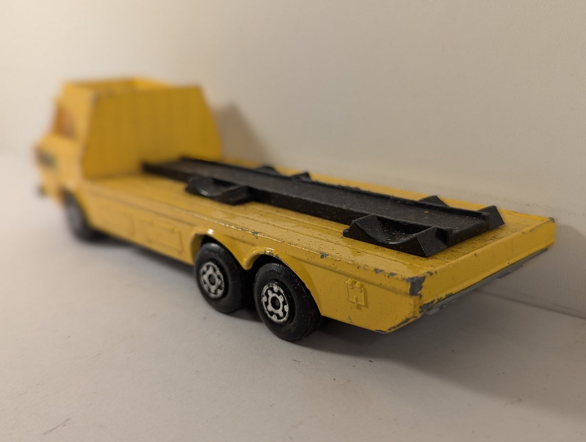 Matchbox Super Kings Construction Transporter Die-cast Model Truck Laing Yellow