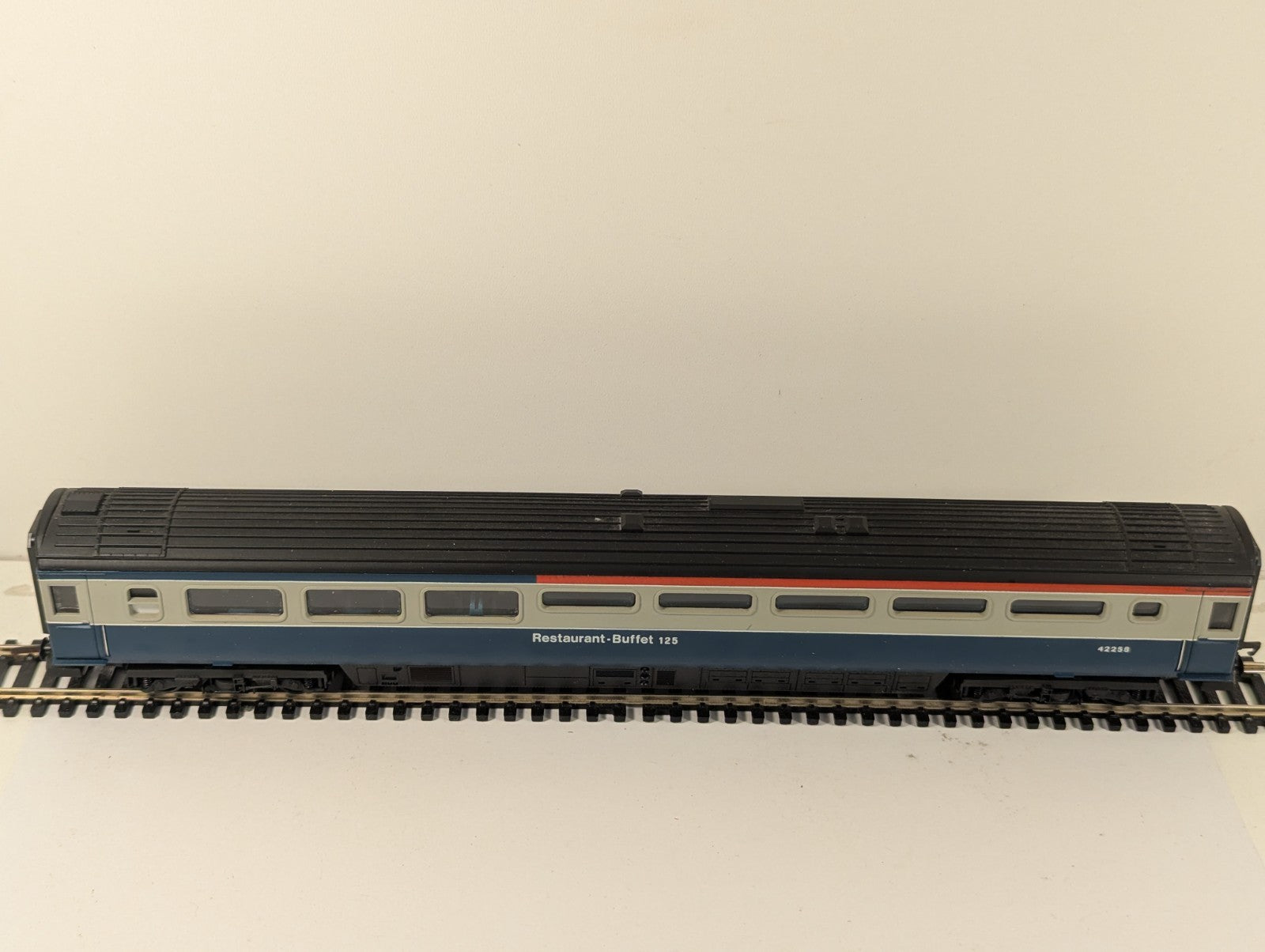Lima L305163 OO Gauge Mk3 TRUB Restaurant Buffet 125 Coach Boxed