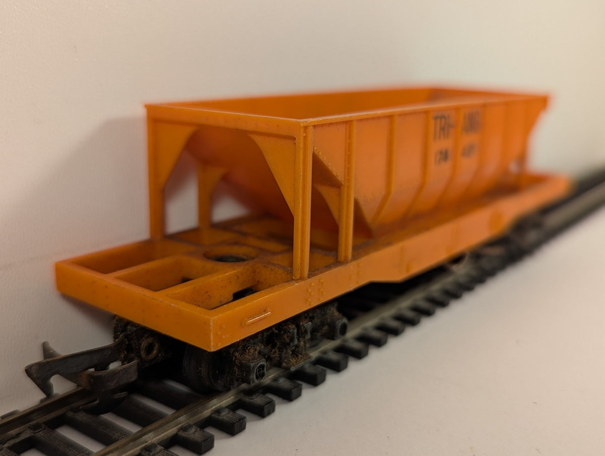 Tri-ang OO Gauge Track Cleaning Car Goods Wagon 174421 Orange R.145