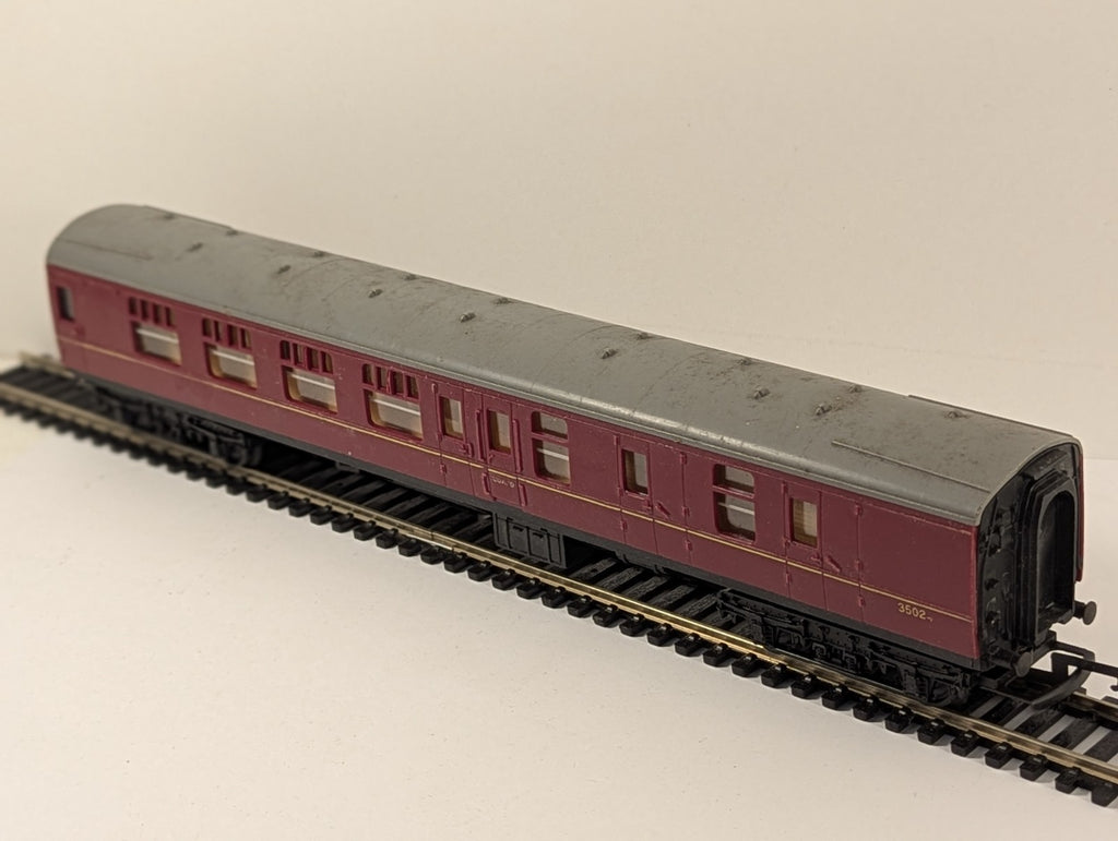 Tri-ang Hornby R423 OO Gauge Mk1 Brake Coach BR Maroon Missing Buffer