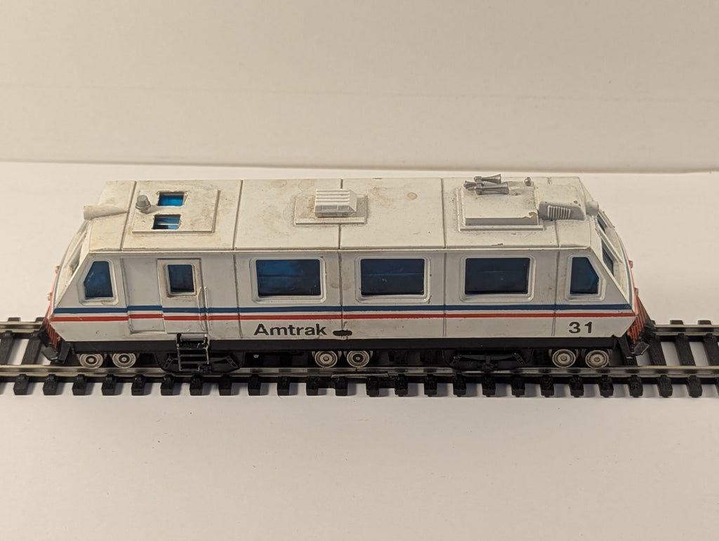 Bachmann HO Scale Amtrak Plasser EM80C Track Cleaner Poor Runner