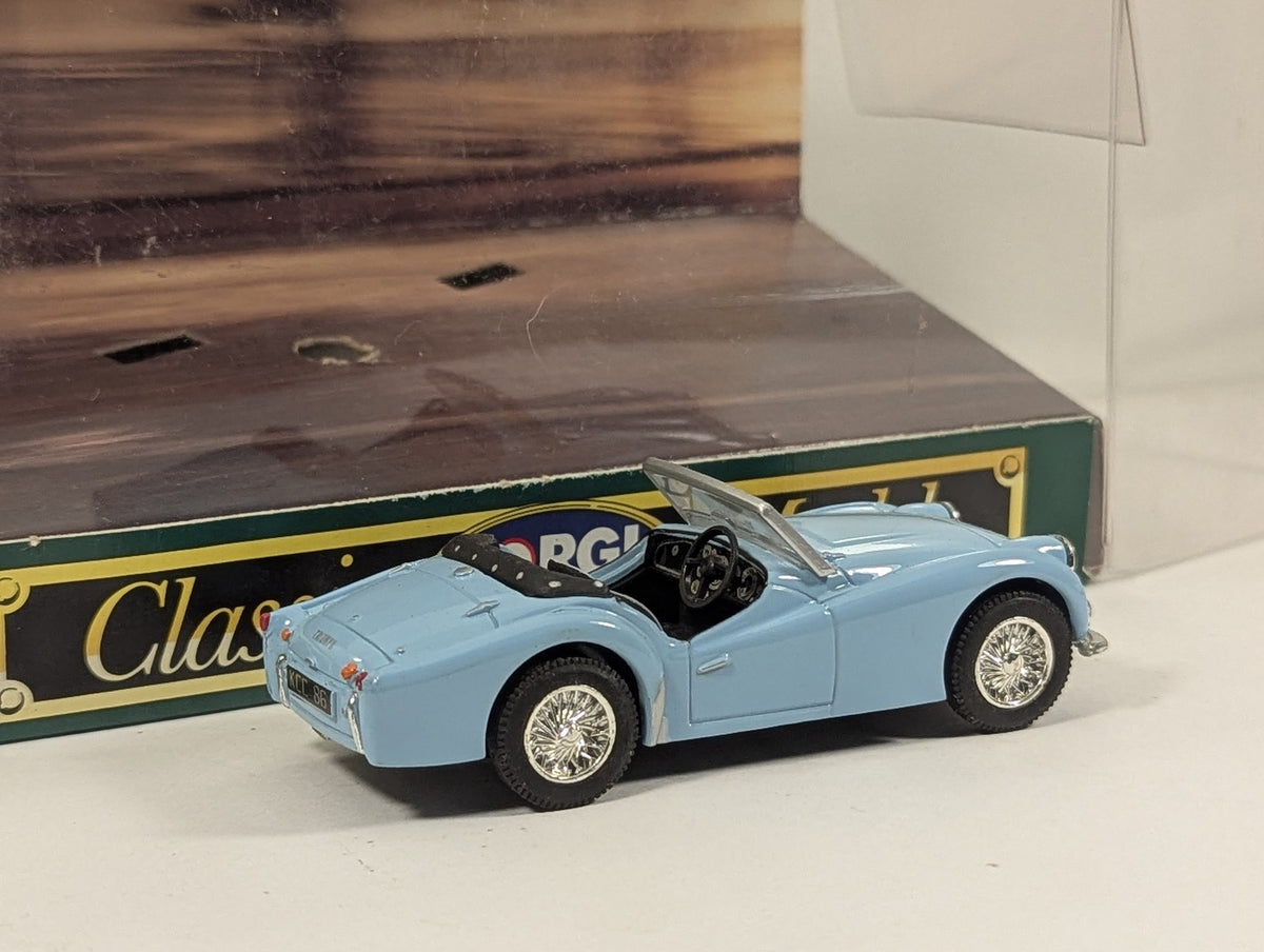 Corgi 1:43 Triumph TR3A Die-cast Model Car KCC 86 Powder Blue 97114