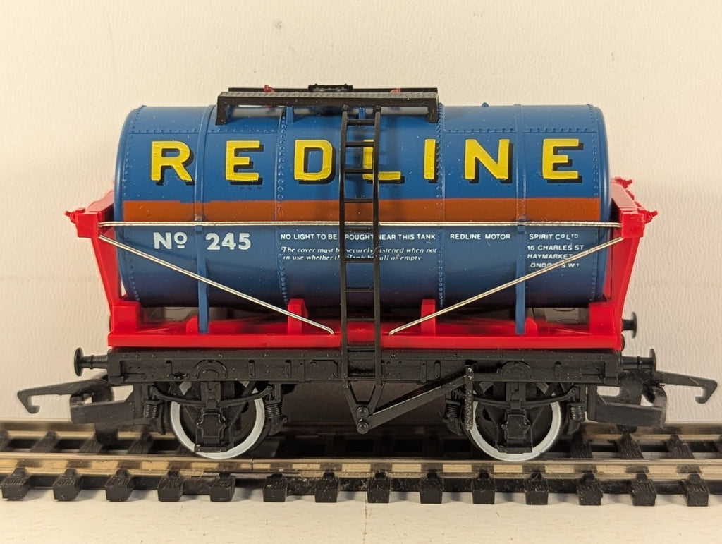 Hornby OO Gauge Redline Tank Wagon 245 R.129