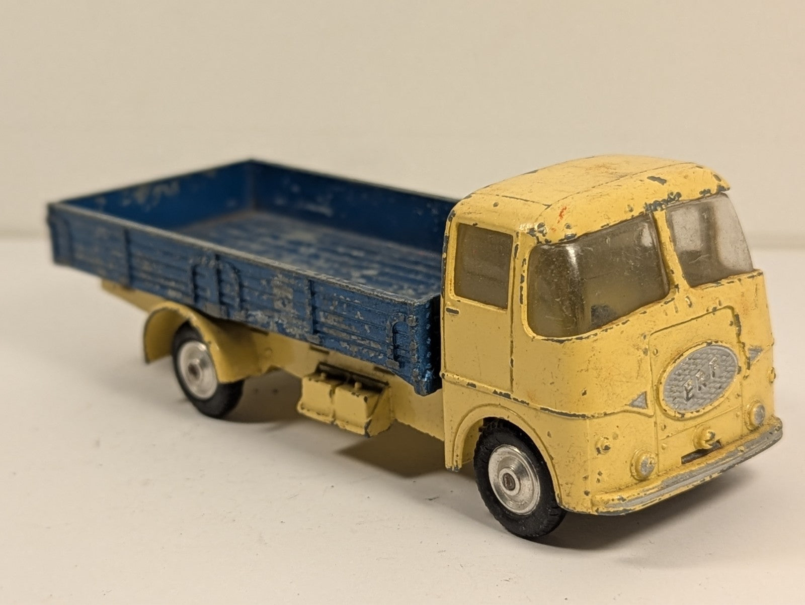 Corgi Toys 456 ERF Model 44G Dropside Lorry 1:43 Scale