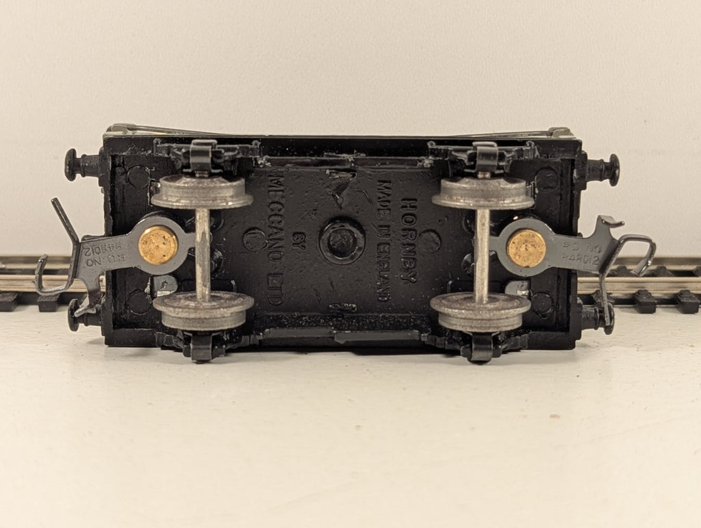 Hornby Dublo 32081 OO Gauge D1 ESSO Petrol Tank Wagon - Boxed
