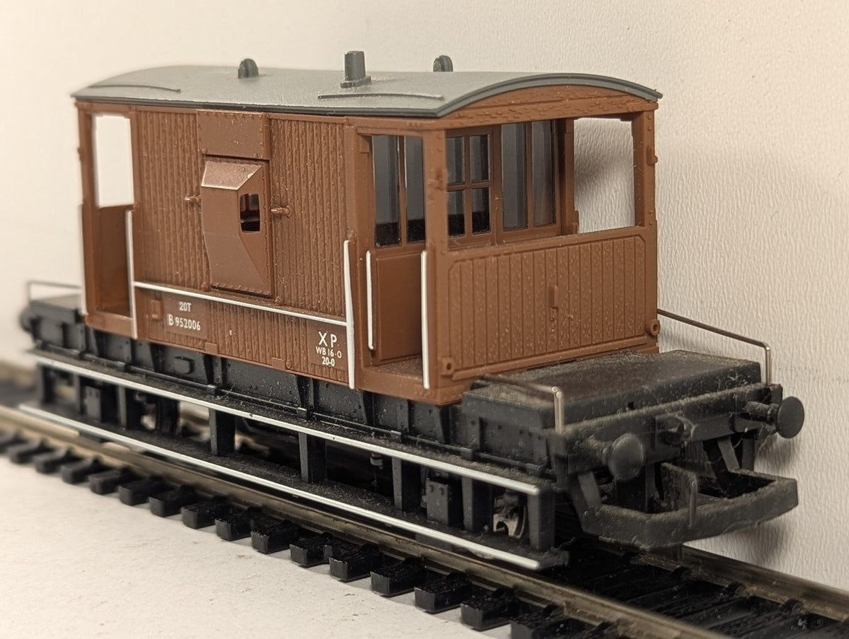 Hornby OO Gauge BR Standard 20 Ton Brake Van B952006 BR Bauxite