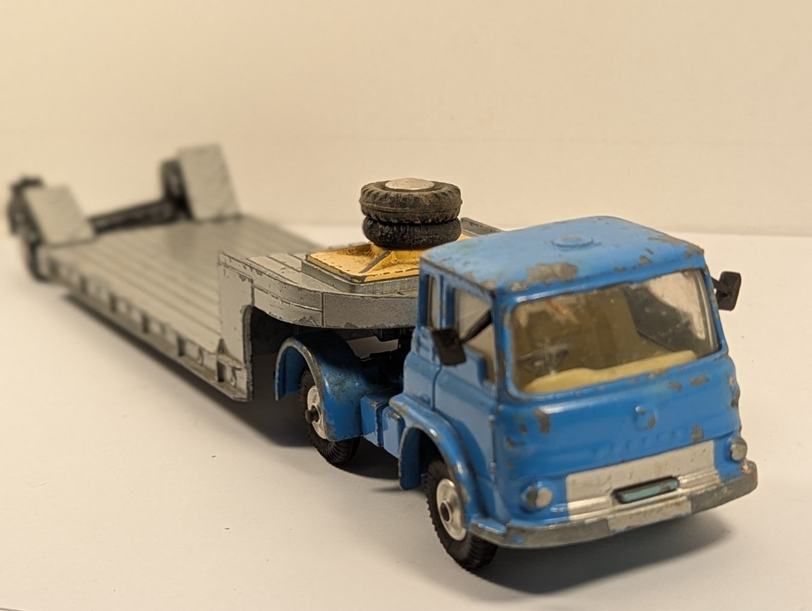 Corgi Major Toys No. 1131 Bedford Tractor Unit & Carrimore Machinery Carrimore