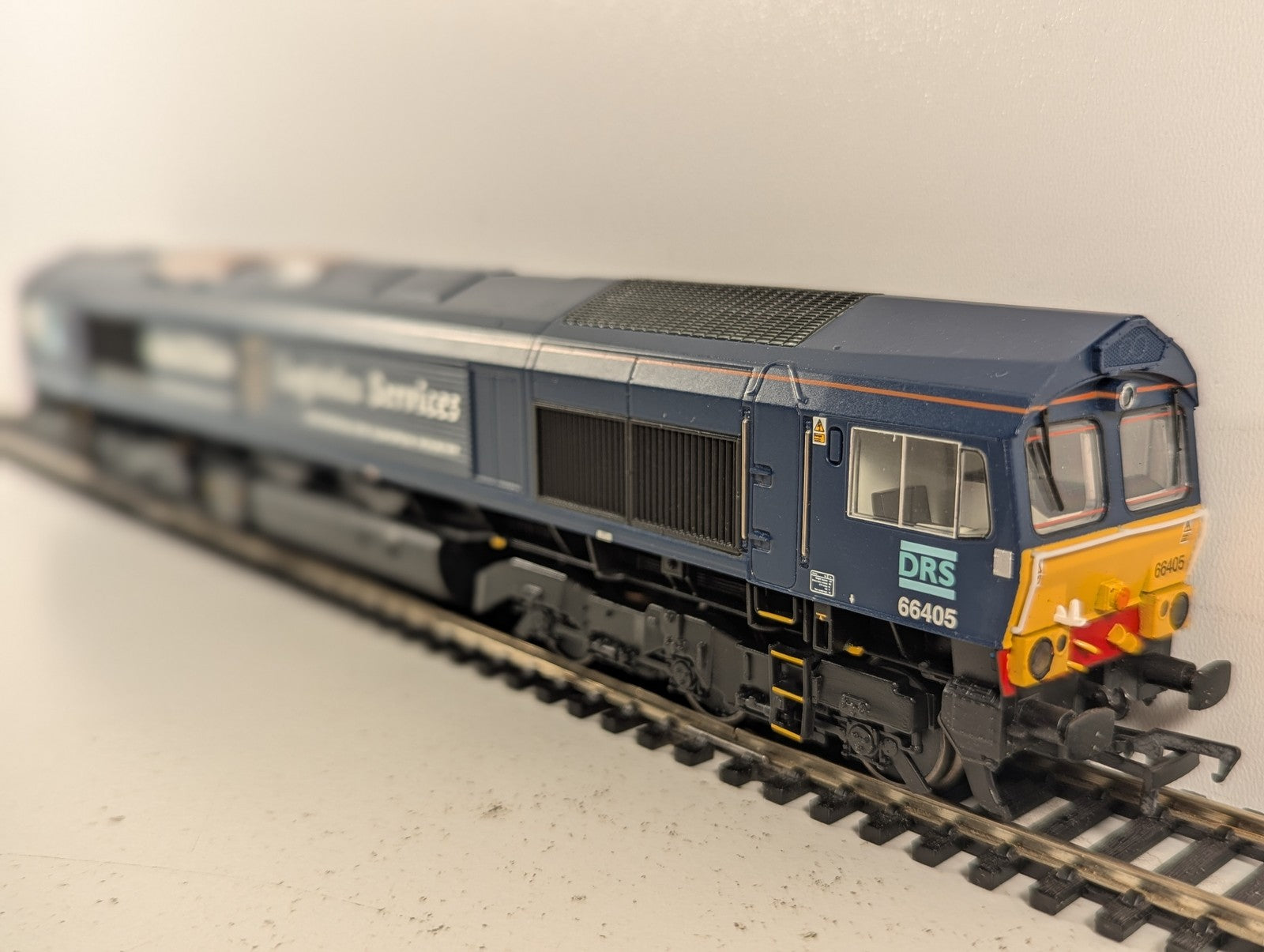 Bachmann OO Gauge Class 66 Diesel 66405 Malcolm Logistics Services Locomotive