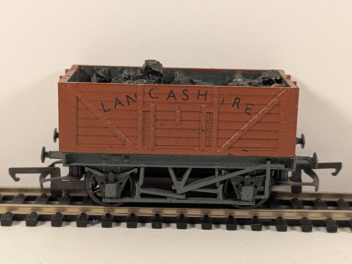 Tri-ang R13 OO Gauge BR 7-Plank Coal Wagon No. W1005 – Brown