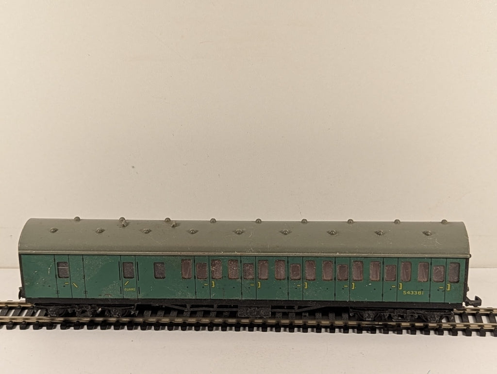 Hornby Dublo 4081 BR Green Suburban Composite Brake Coach OO Gauge - Damaged