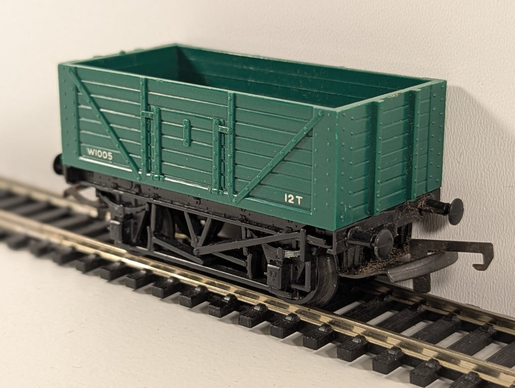 Tri-ang Hornby R10 – 12T Open Wagon (Green Livery, W1005) – OO Gauge