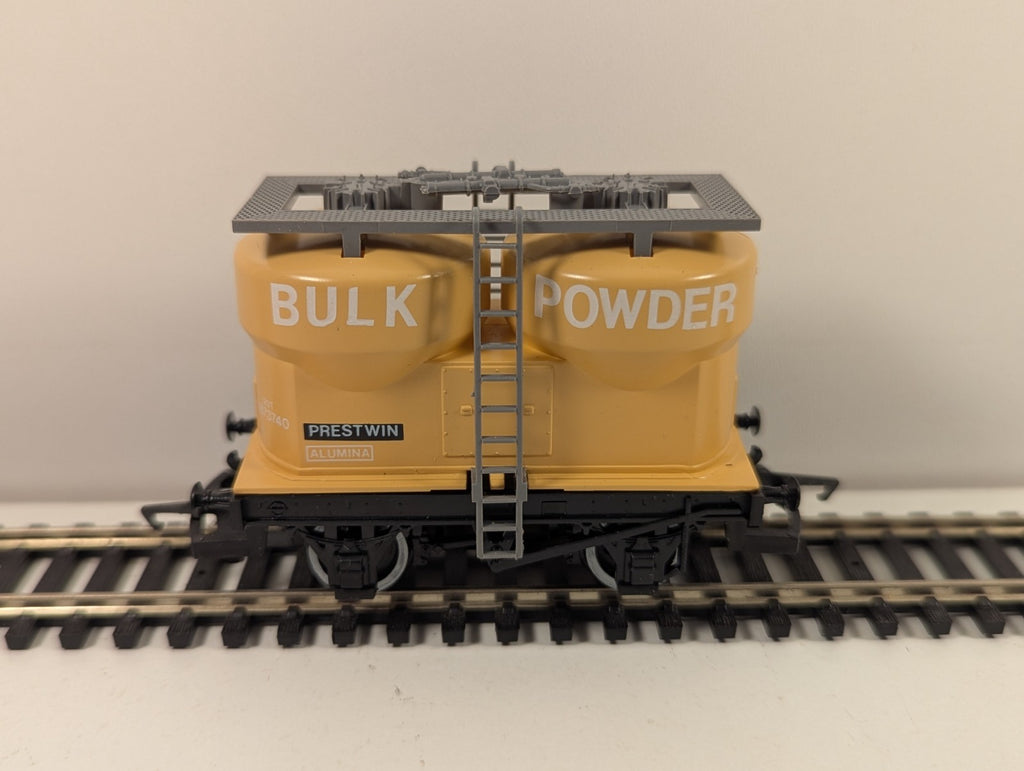 Hornby R095 OO Gauge BR Prestwin Bulk Powder Twin Silo Wagon