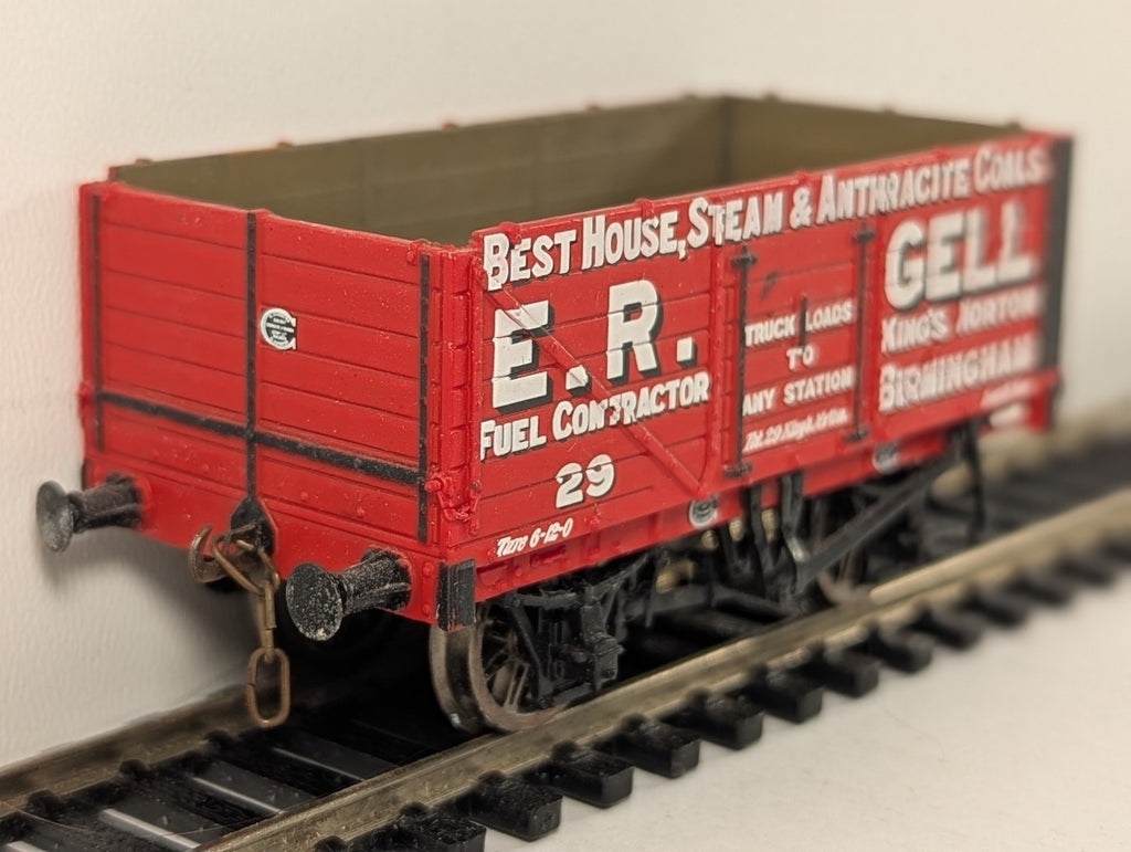 Bachmann OO Gauge 7 Plank Wagon 'E.R. Gell' Goods Wagon 29 E.R. Gell Red 37-078