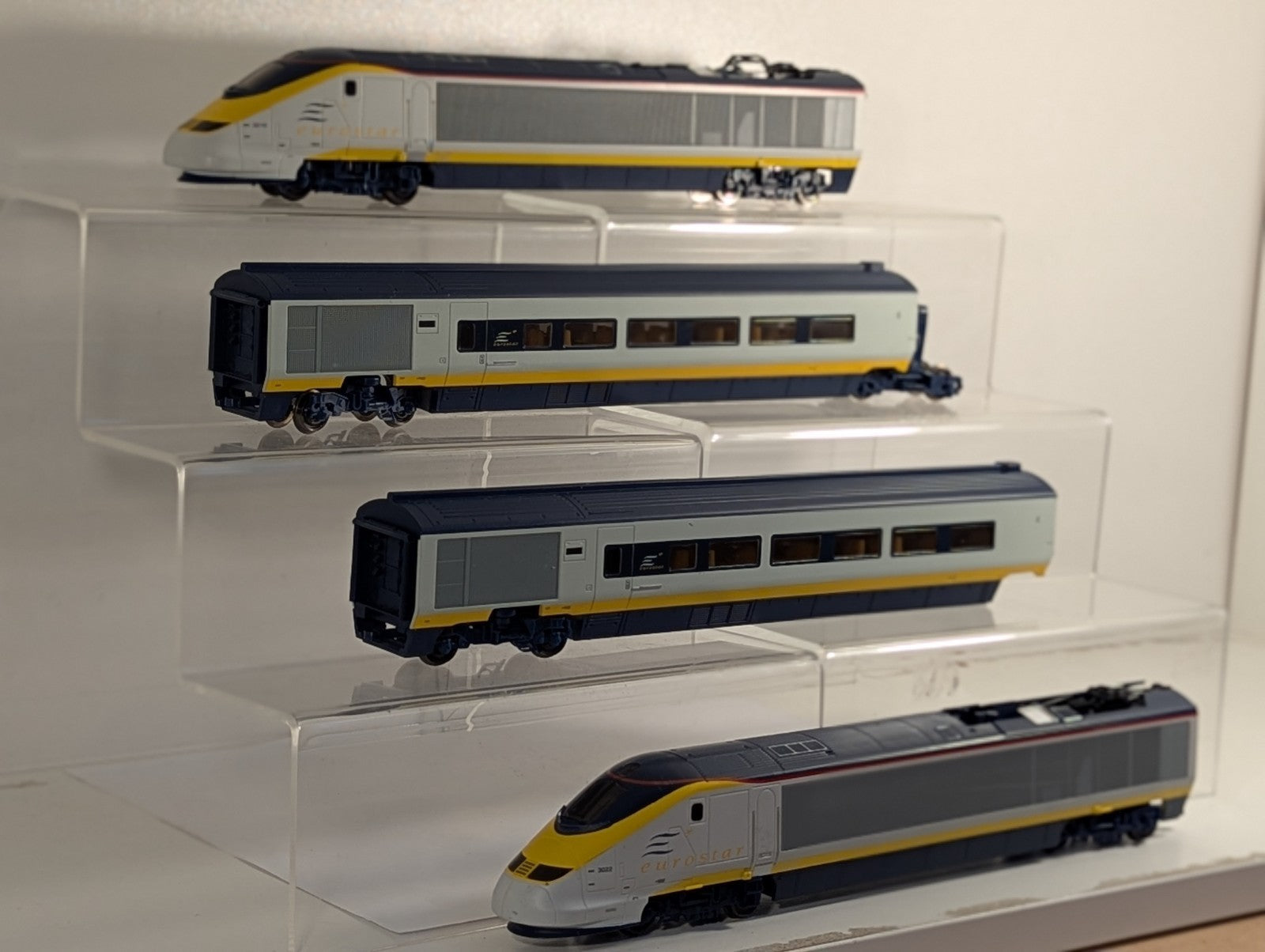 Hornby OO Gauge Eurostar Class 373 Train Pack 373016 & 373022 Eurostar