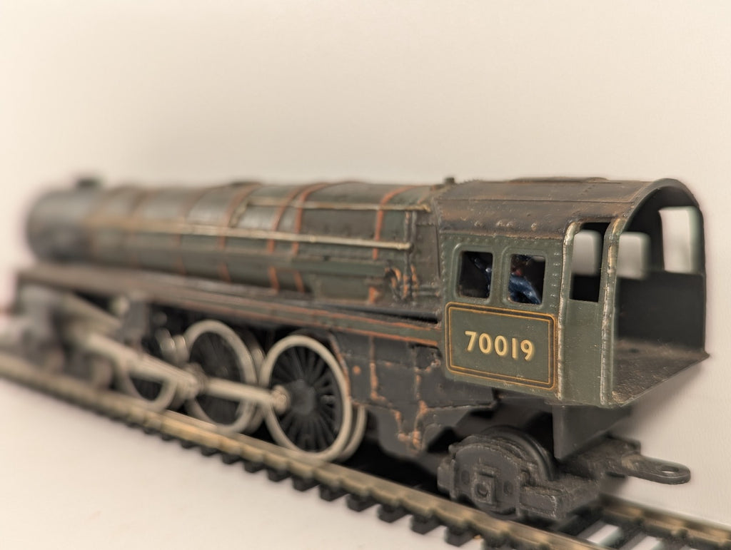 Tri-ang OO Gauge BR Standard Class 7 Britannia Class Steam Locomotive 70019