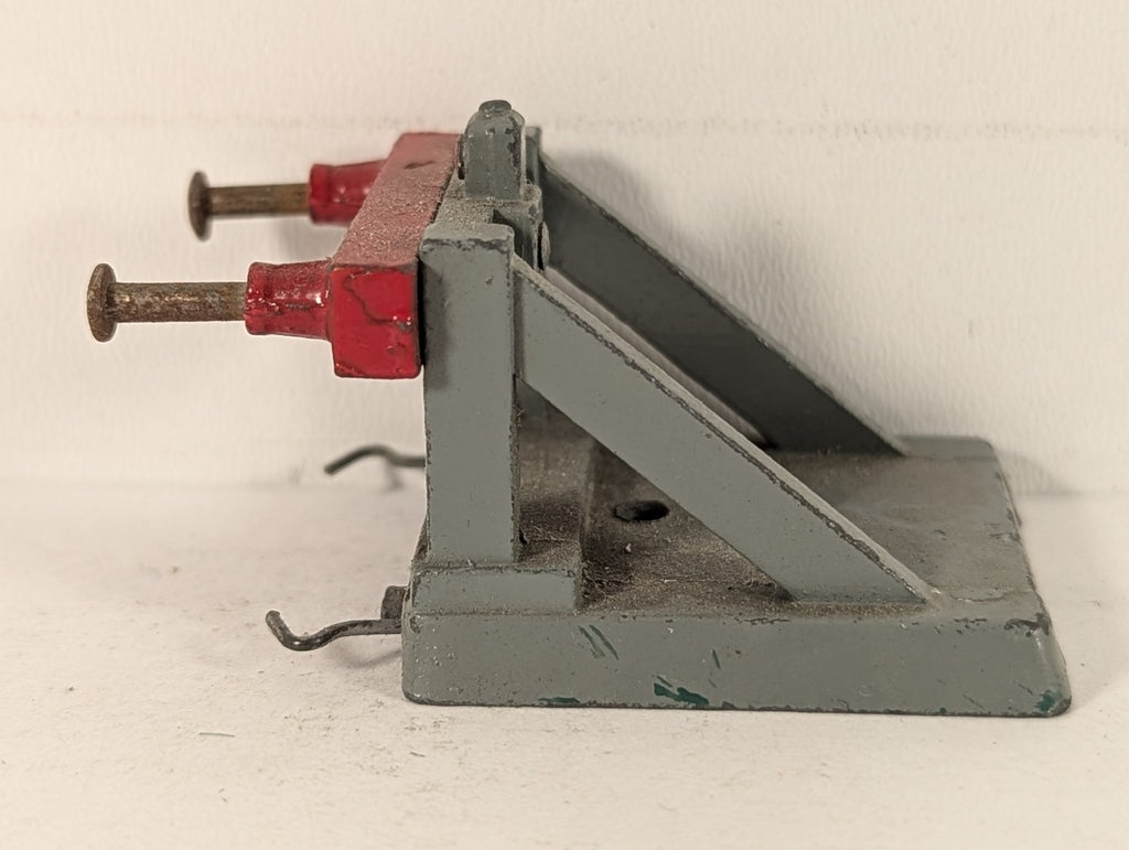 Hornby Dublo OO Gauge D1 Buffer Stop Grey and Red