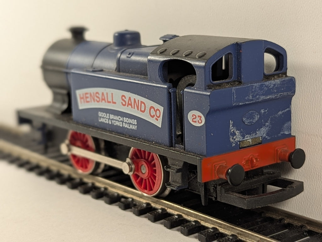 Hornby OO Gauge Industrial 0-4-0 Tank Locomotive 'Hensall Sand Co.'