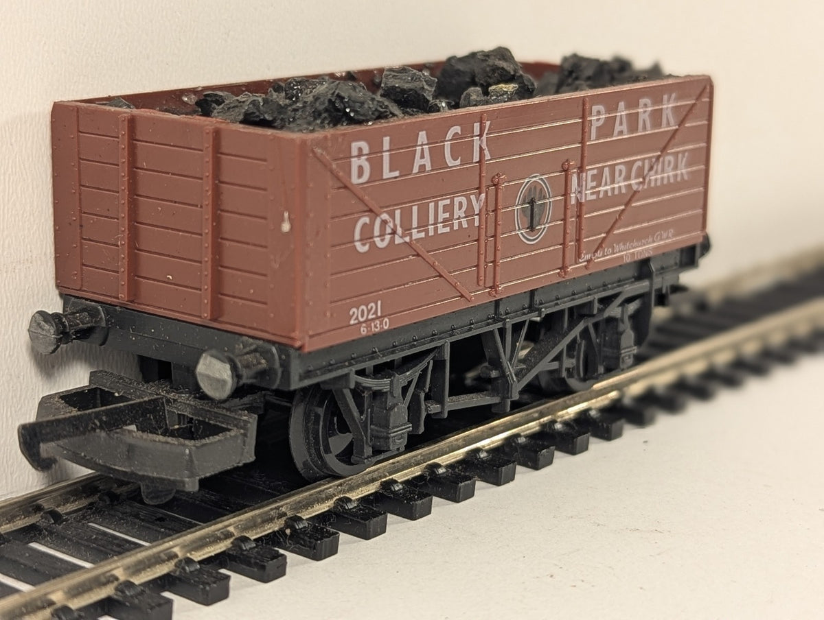 Lima OO Gauge 7-Plank Wagon 'Black Park Colliery' Open Wagon 2021