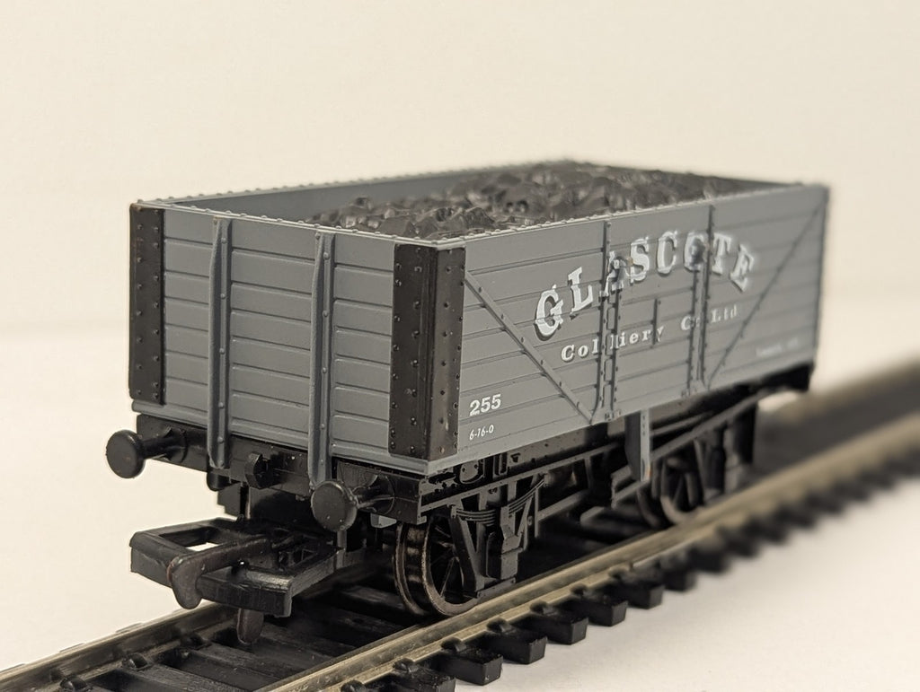 Dapol OO Gauge Glascote Colliery 7-Plank Open Wagon Goods Wagon 255