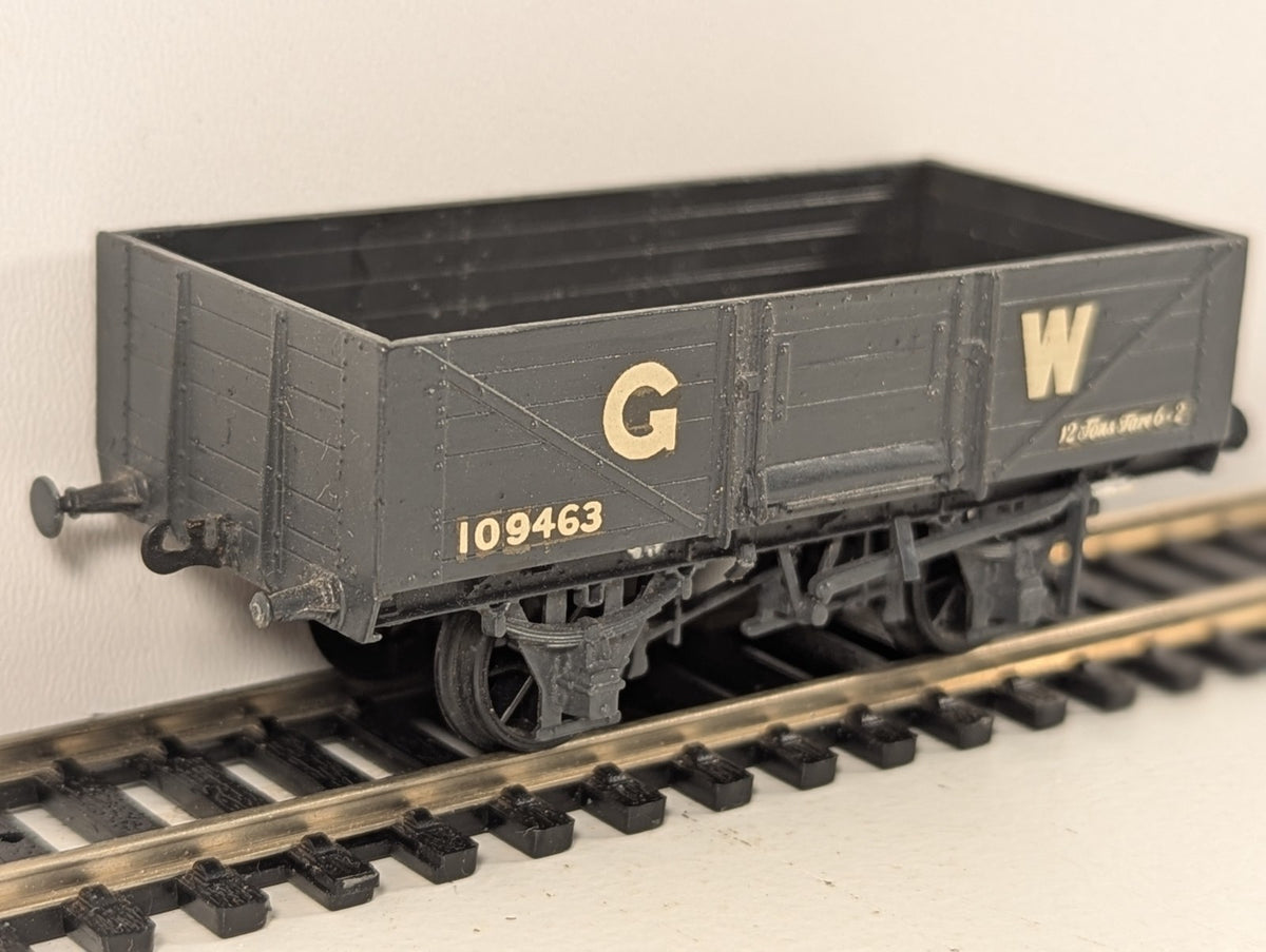 Peco OO Gauge GWR 5 Plank Open Wagon – Built Kit and missing 2 buffer heads