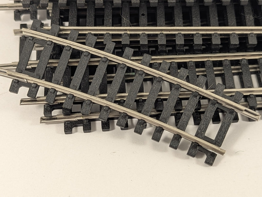 Hornby OO Gauge R600 Straight Track