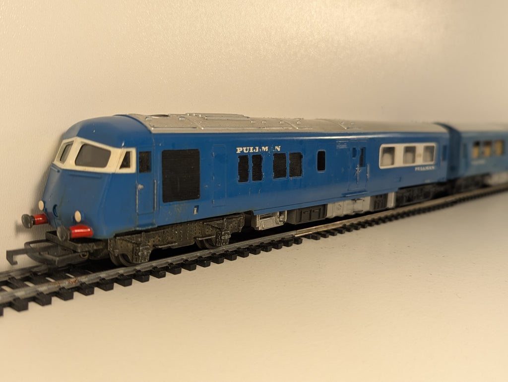 Tri-ang R555/R556 Blue Pullman Train Set OO Gauge