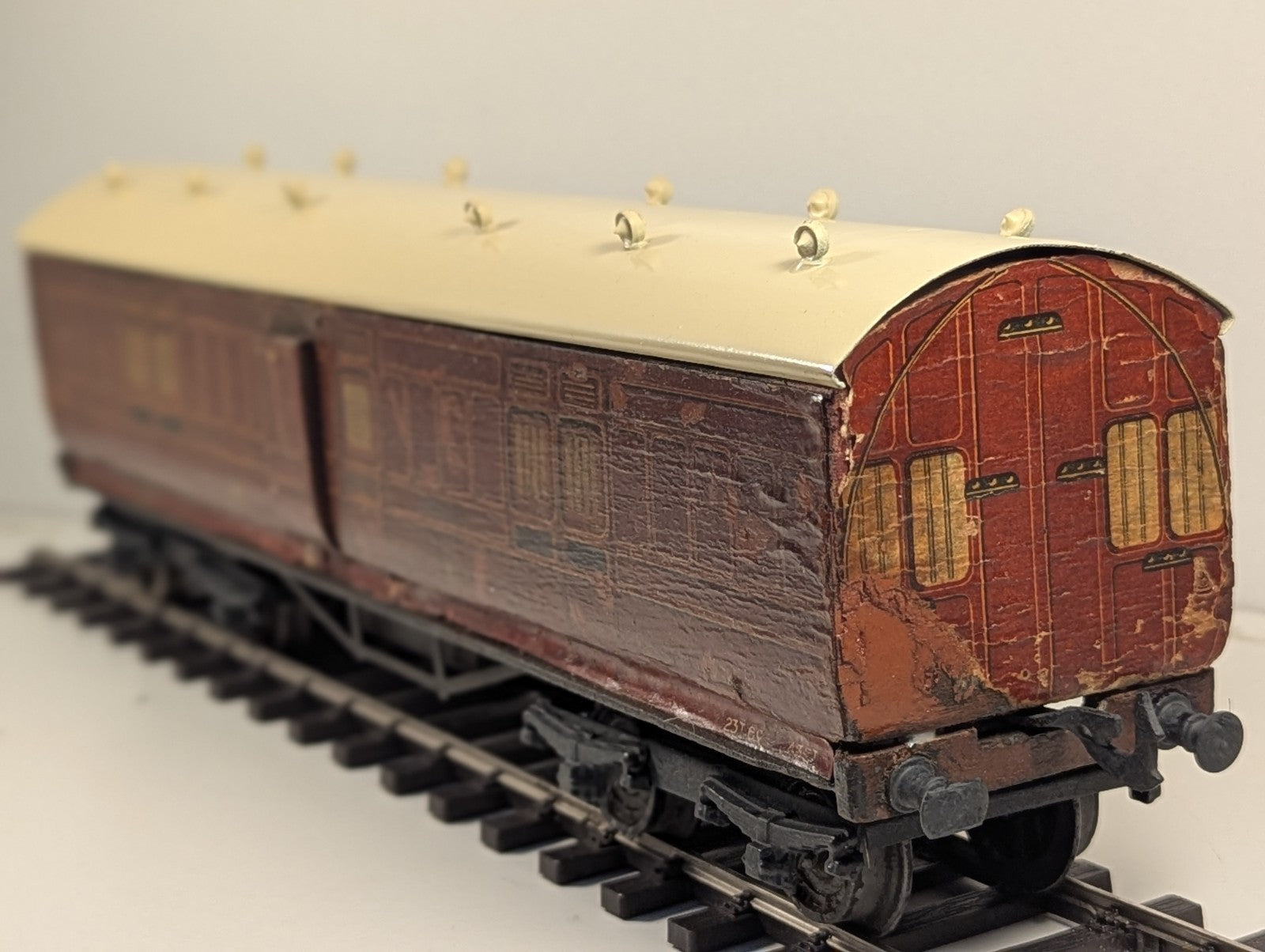 Kit Built O Gauge Luggage Coach NEK 106