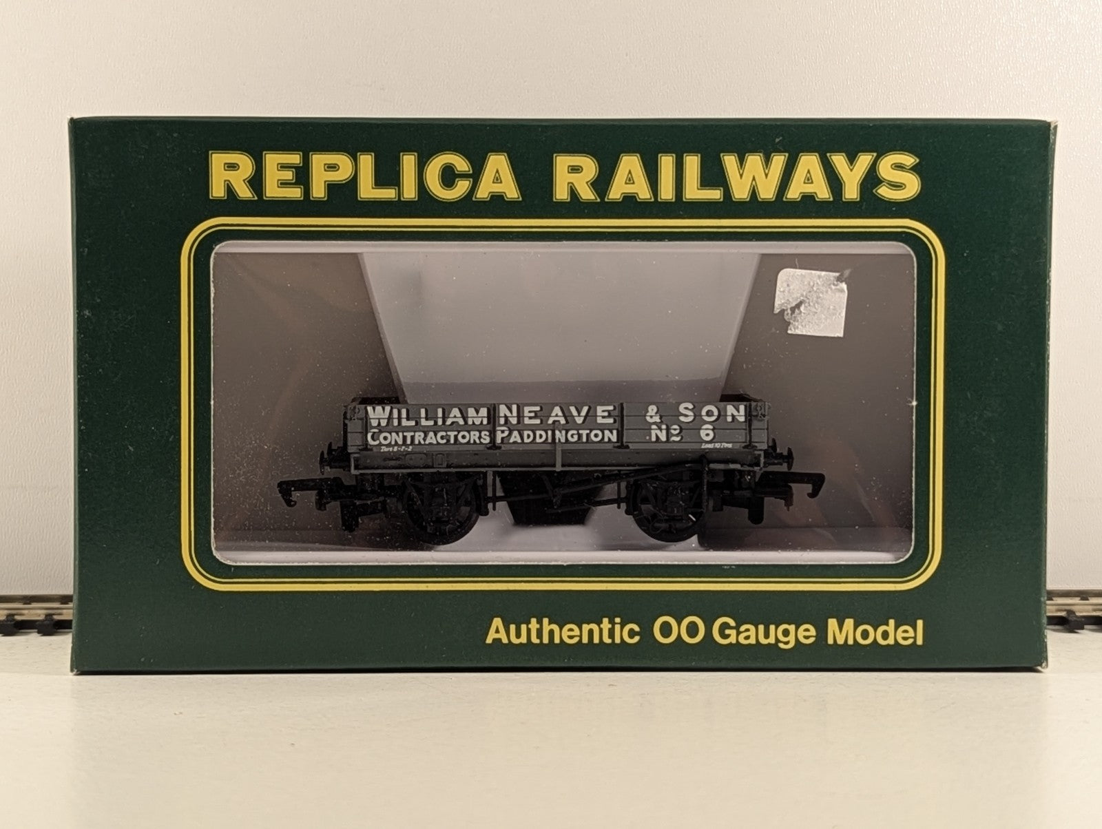 Replica Railways 13302 OO Gauge William Neave & Son 3 Plank Wagon - Boxed