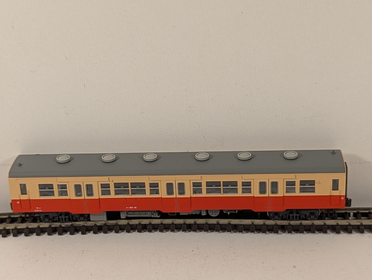 Kato N Gauge KiHa 30 Diesel Railcar KiHa 30 10 JNR Cream and Red 6073-1