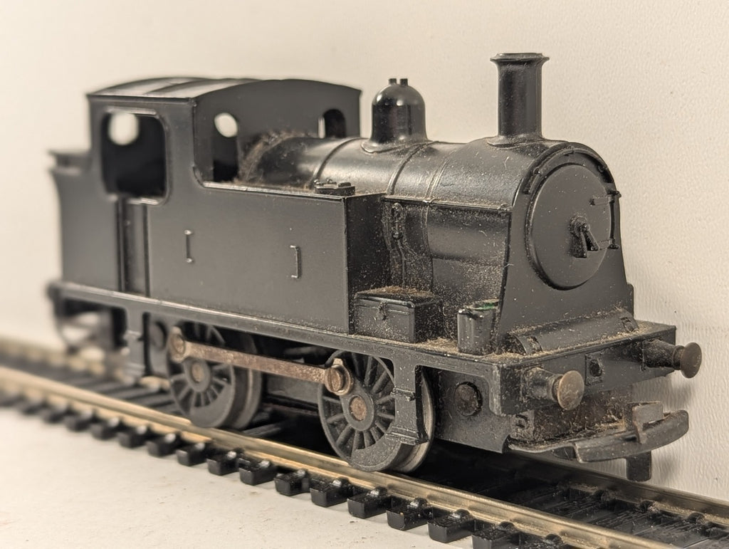 Tri-ang OO Gauge 0-4-0 Industrial Tank Locomotive Steam Locomotive Black R.355