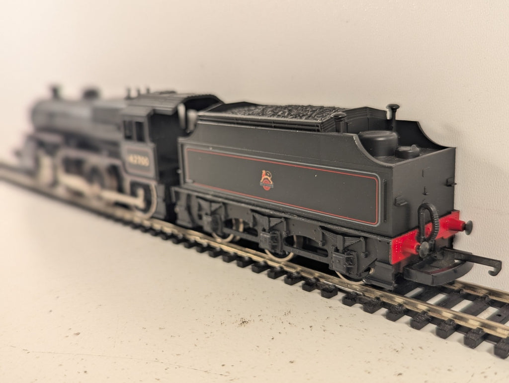 Lima OO Gauge Hughes Crab 2-6-0 Steam Locomotive 42700 BR Lined Black