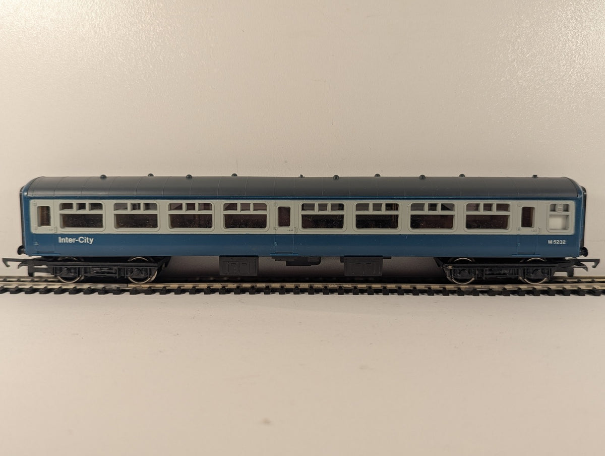 Hornby OO Gauge BR Mk1 TSO Tourist Second Open Coach Passenger Coach M 5232