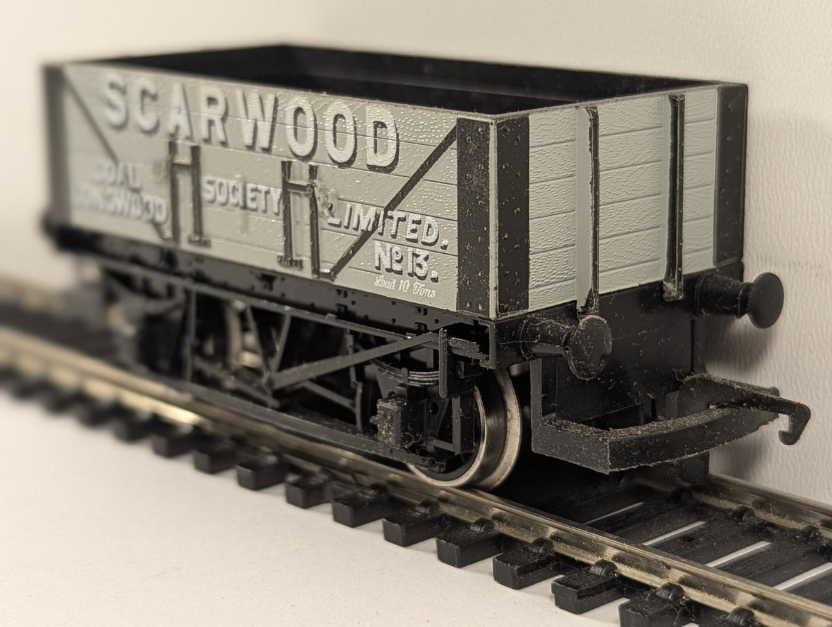 Hornby OO Gauge Scarwood 5-Plank Wagon Goods Wagon 13 Scarwood Coal Society