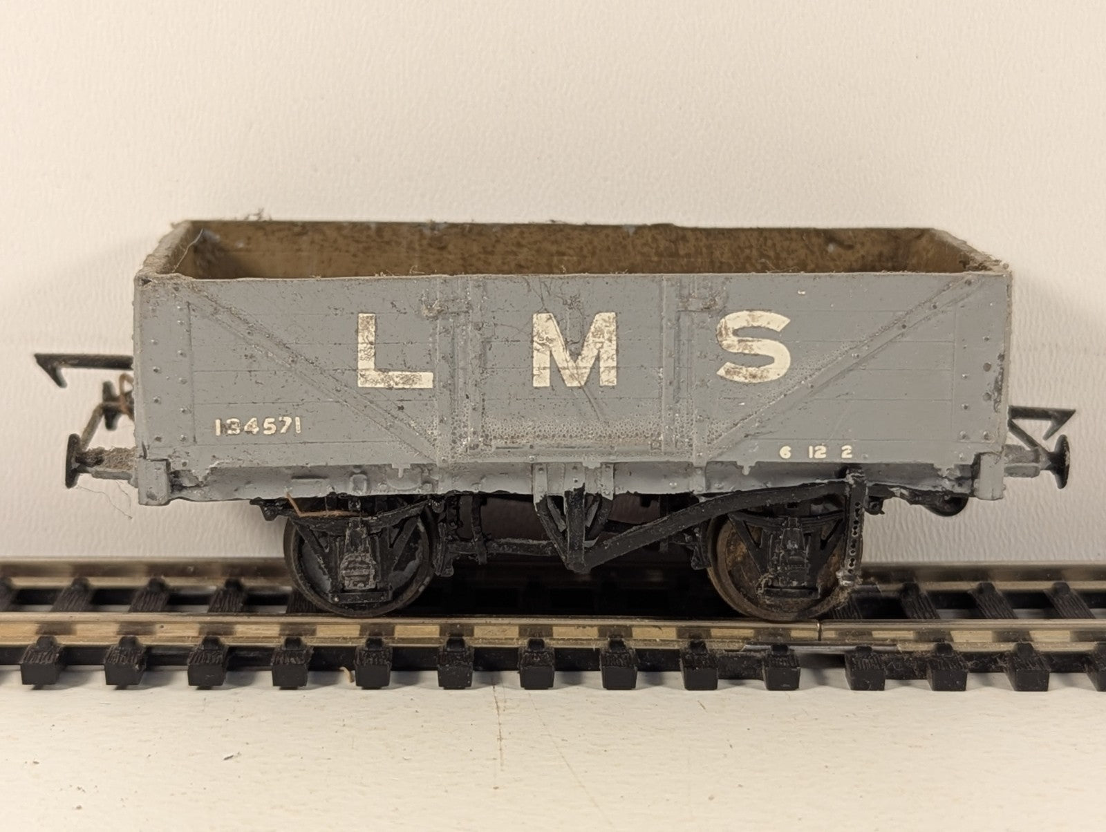 Kit-built OO Gauge LMS 5-Plank Open Wagon 134571 LMS Grey
