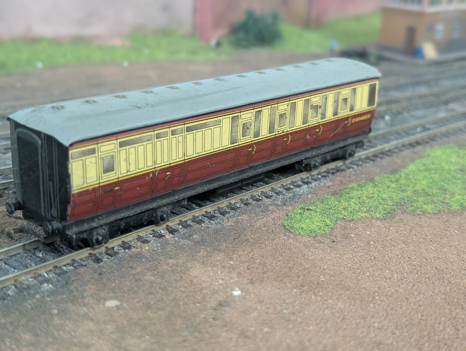 Hornby by Meccano - E45402E Guard Coach